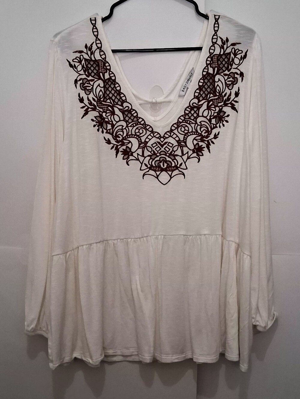 EMILY DANIELS Cream Long-Sleeve Brown Embroidered Blouse Size 2X
